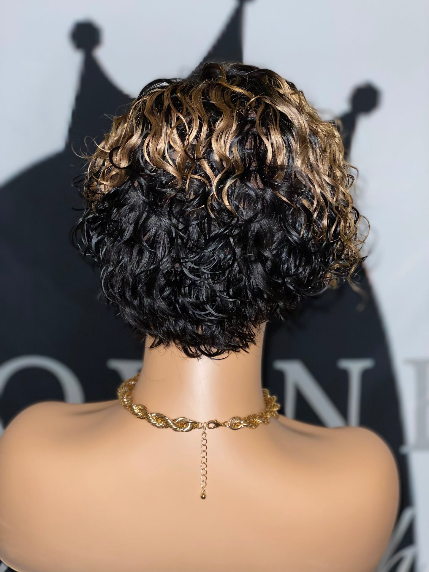 Ombré Pixie Cut Curly Wig (Snap)